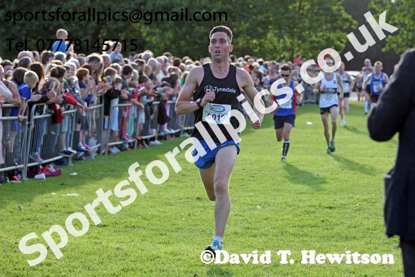 Finish of the  2017 Blaydon Races. Photo: David T. Hewitson/Sports for All Pics